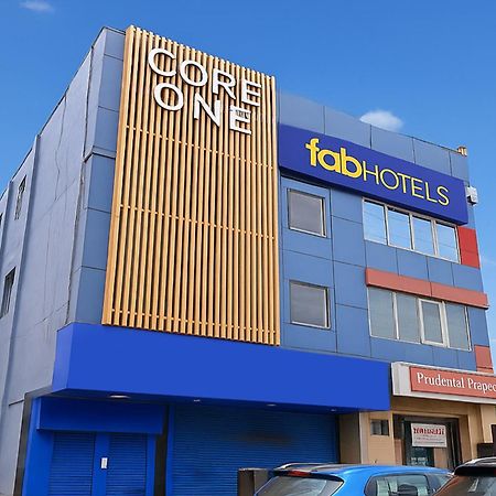 Fabhotel F9 Sector 58 Нойда Экстерьер фото