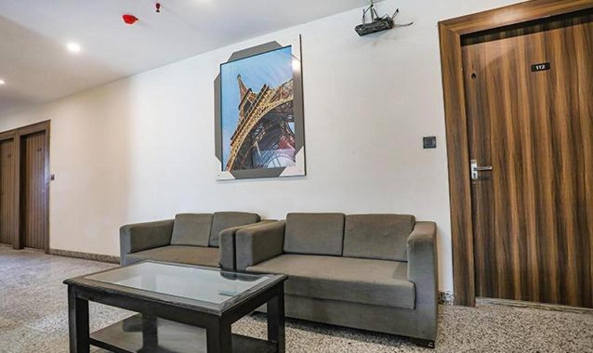 Fabhotel F9 Sector 58 Нойда Экстерьер фото