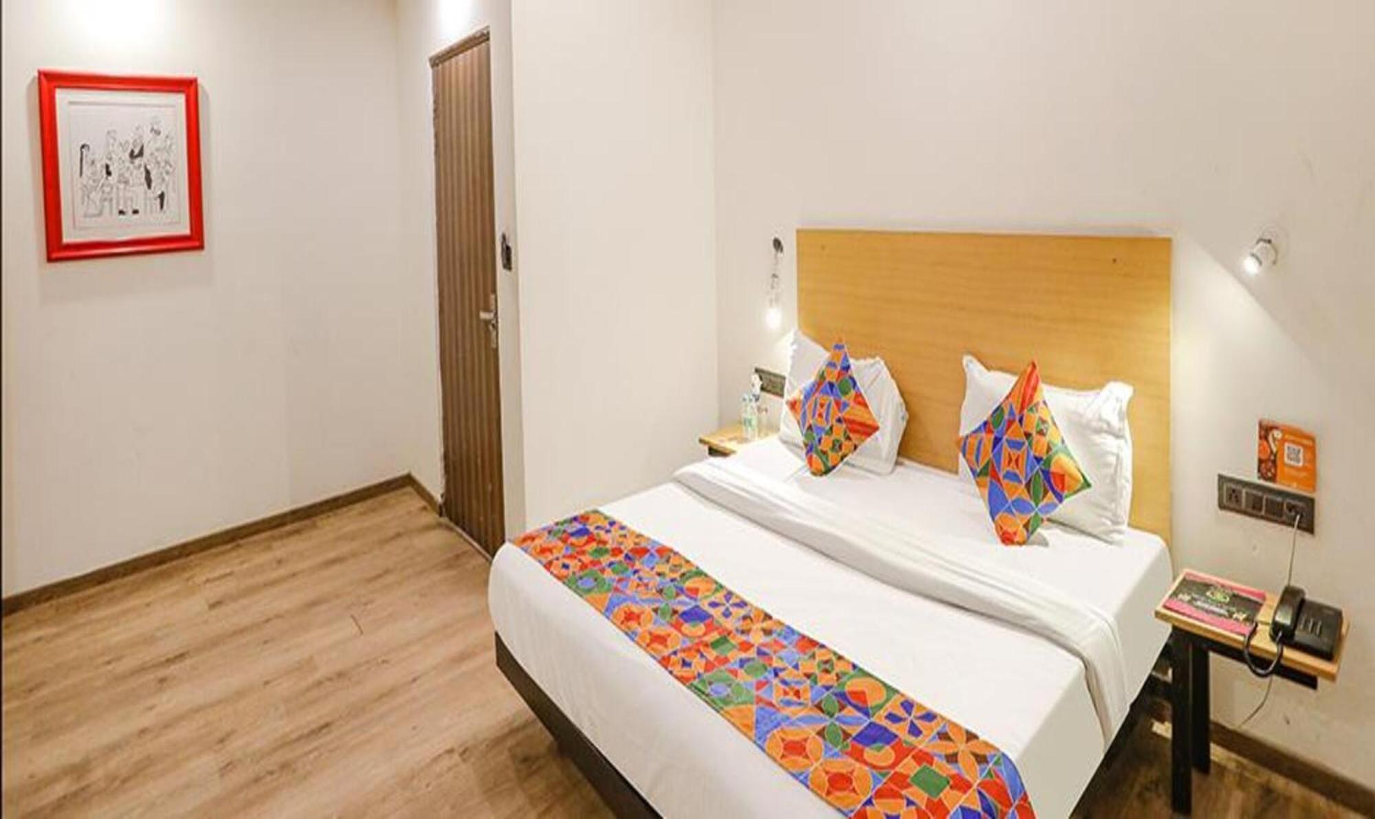 Fabhotel F9 Sector 58 Нойда Экстерьер фото